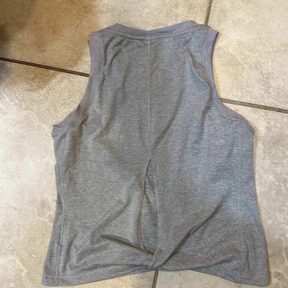 The North Face Dawn Dream Gray Cross Front Muscle Tank Top S - Picture 6 of 7